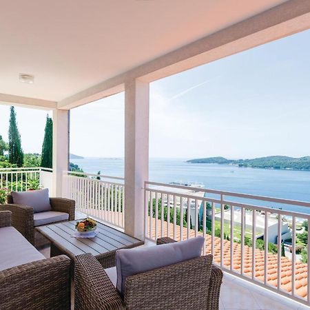 3 Bedroom Beautiful Apartment In Orasac Luaran gambar