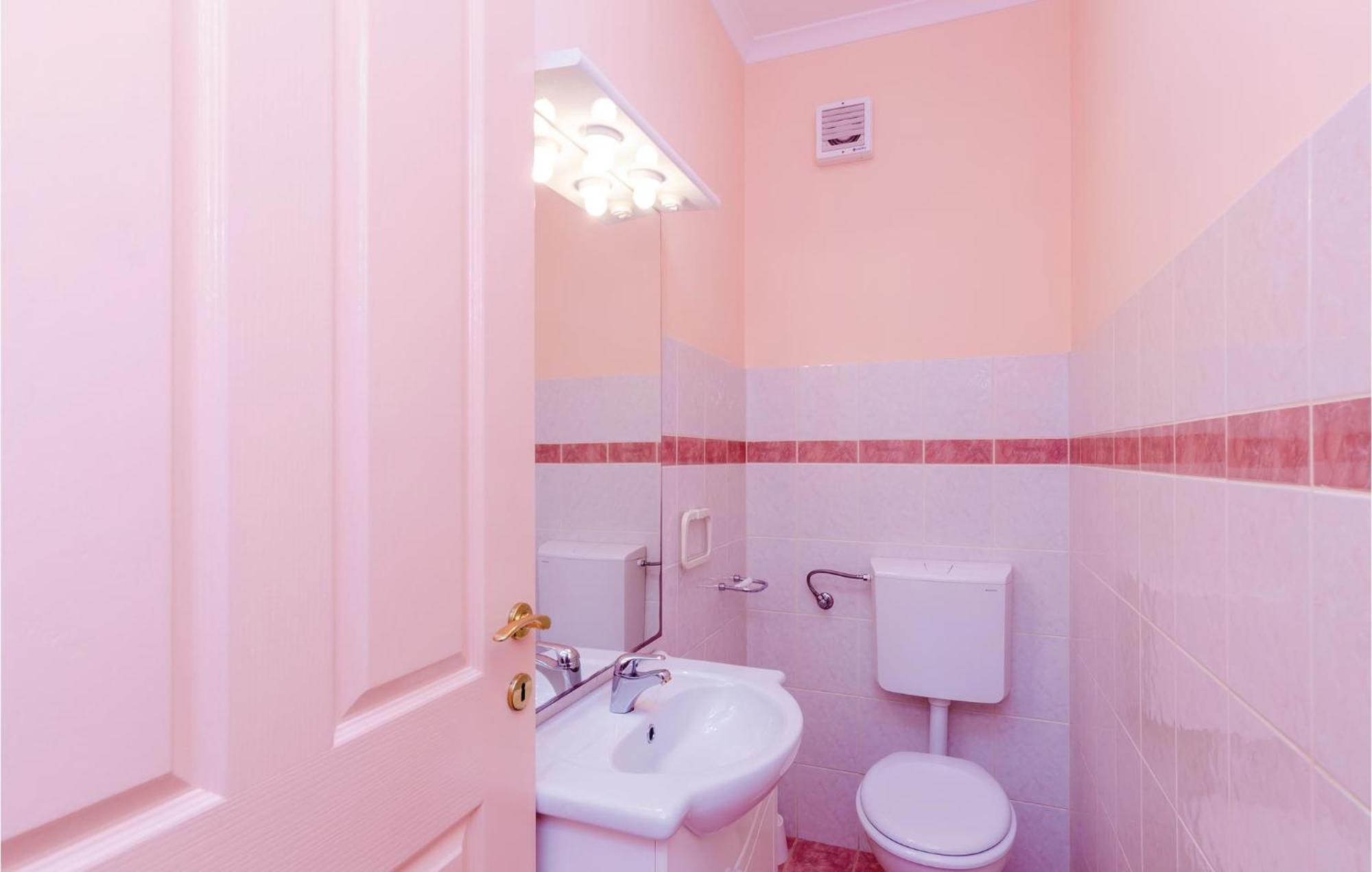 3 Bedroom Beautiful Apartment In Orasac Luaran gambar