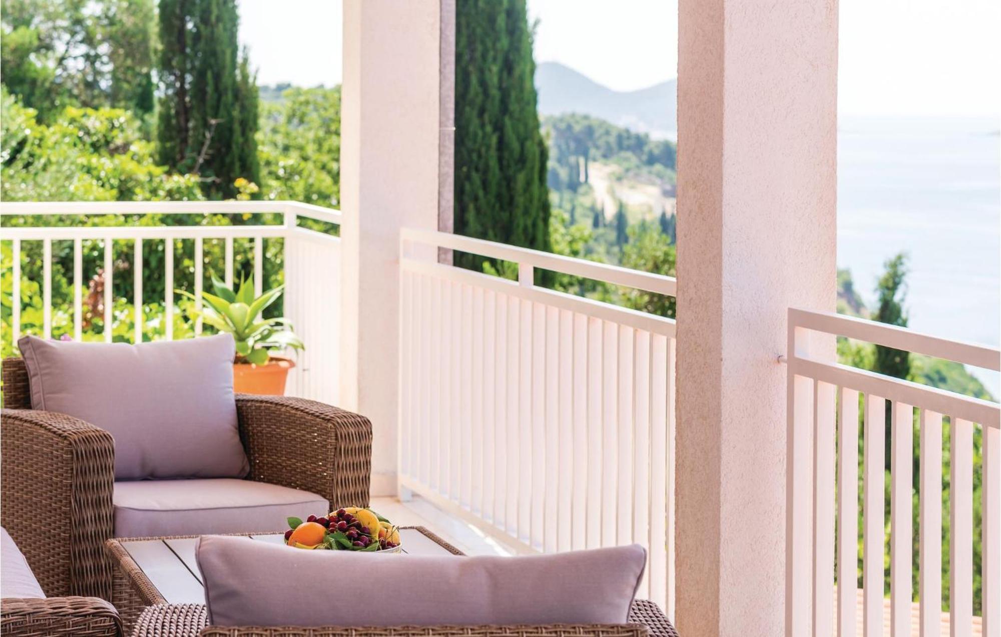 3 Bedroom Beautiful Apartment In Orasac Luaran gambar